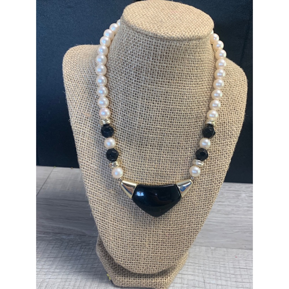 Vintage Faux Pearl Black Geometric Pendant Necklace Gold Tone 16 Inch Statement